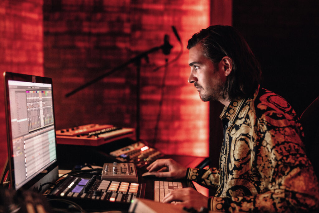 Reinier Zonneveld in the studio