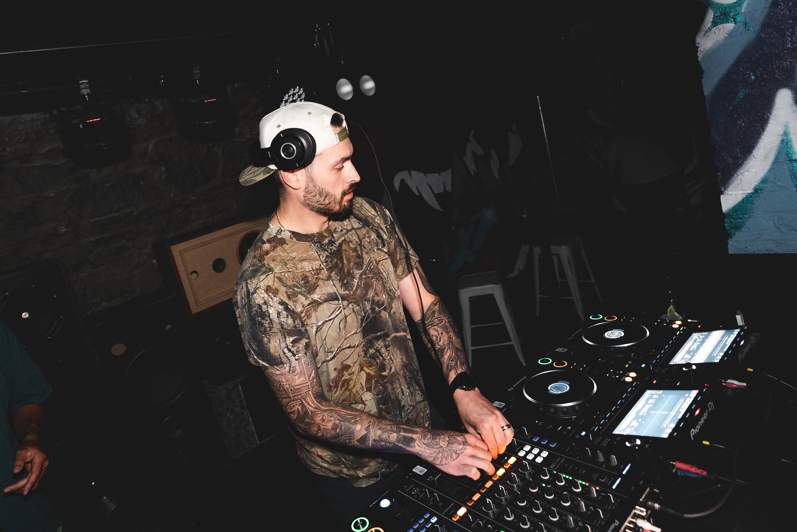 Adam Vanzel Brings Late-Night Tech House Energy to “Reach”