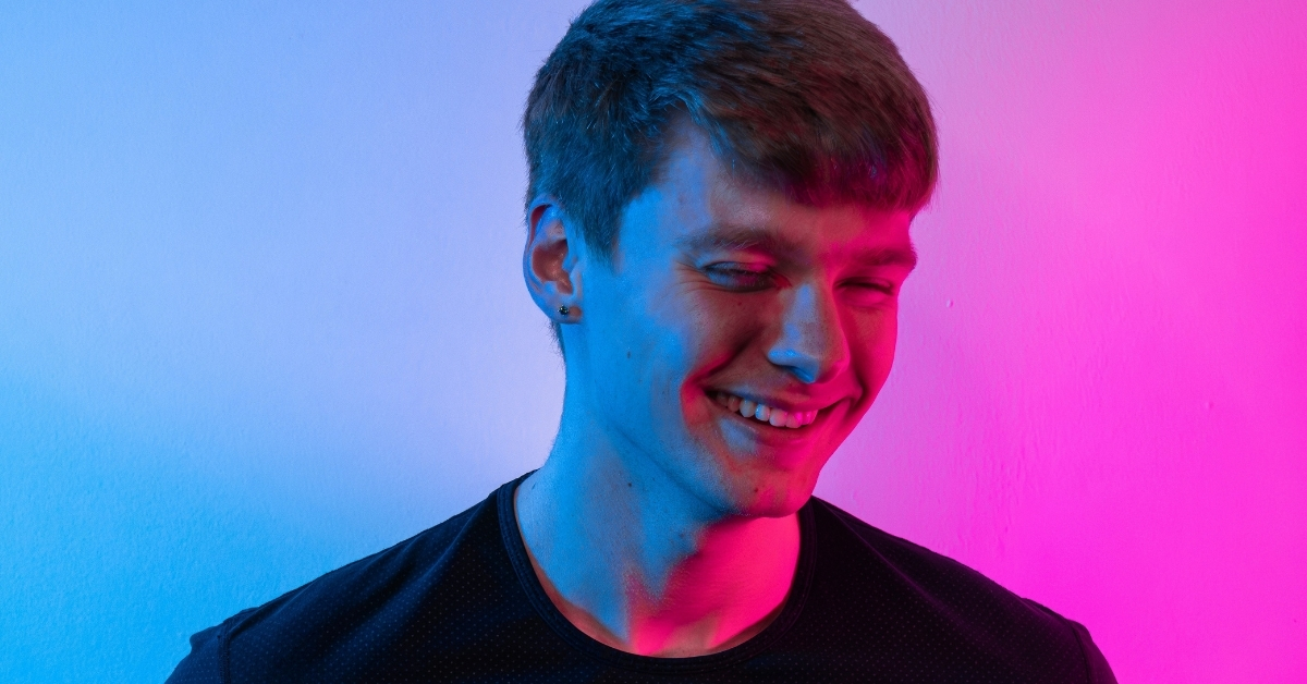 iamsaari, Doomsayer and BRKN BLVD Turn an Instagram DM Into Heavy Bass Heater “Brapp (Bang Bang)”